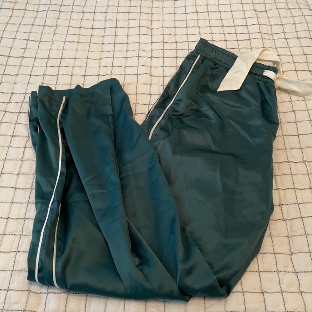 Abercrombie and Fitch Women’s Satin Pajama Bottoms With Pockets Green Ivory | S - Picture 6 of 6